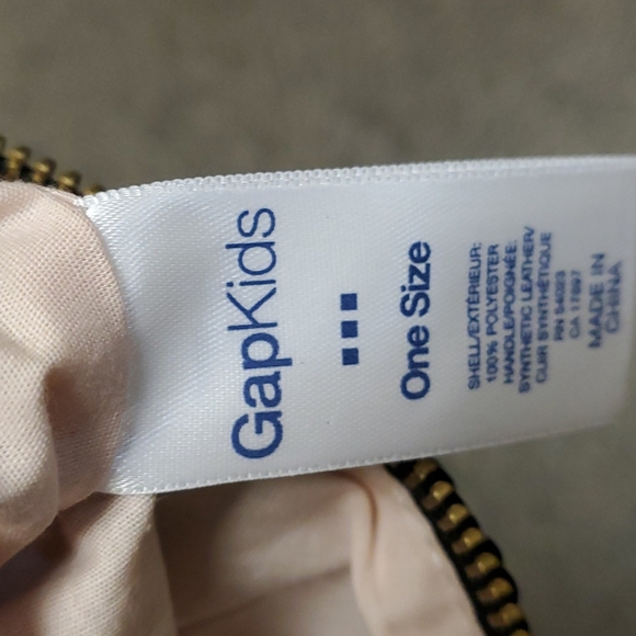 Gap Kids Black Sequined Clutch Wristlet With Zipper Closing - Picture 3 of 3